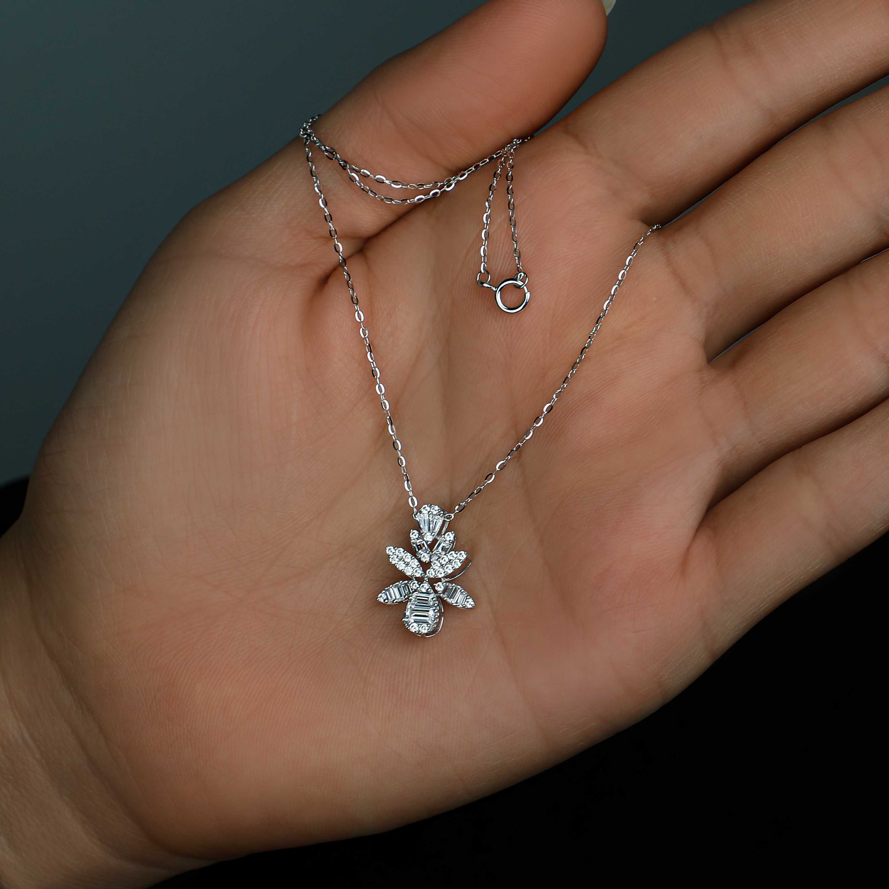 18 karat white gold choker, made in Turkey - (H-0883)